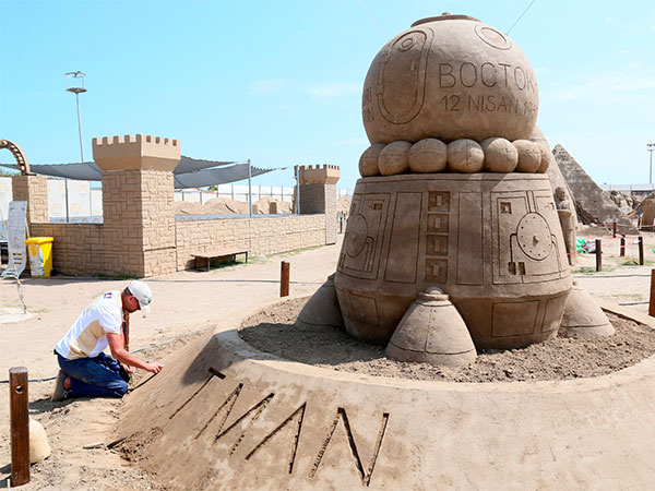 В Анталии открывается крупнейший международный фестиваль песчаных скульптур